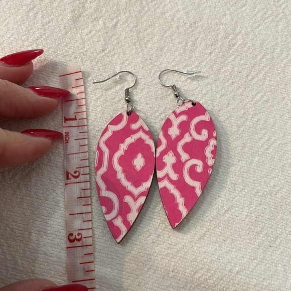 💐5/25 wood leaf shape drop dangle trendy lightweight statement earrings - Picture 4 of 5